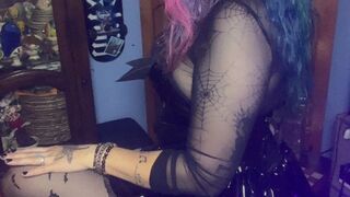 32:54:- Crazy Train to Creamy Hell-Both Holes Wrecked!