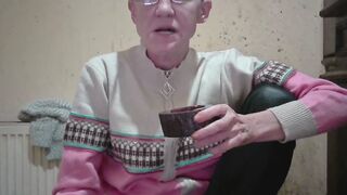 pink sweater