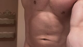 Bodybuilder Shaving, Flexing & Nude – Smooth Muscle Worship