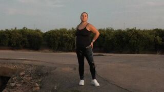 Press the pedals in sneakers ORDER a