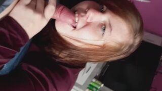 18years old Teen gives Head