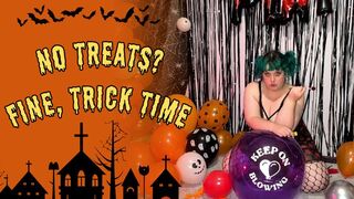 Bratty trick or treating slut pops your balloons
