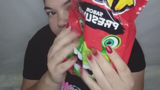 Chewing snacks