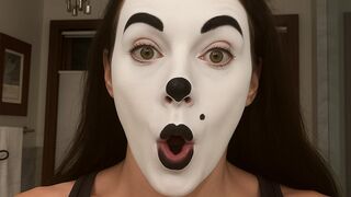 Mime caught in the act!