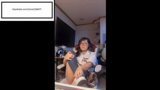 Alicejan schoolgirl with itchy feet