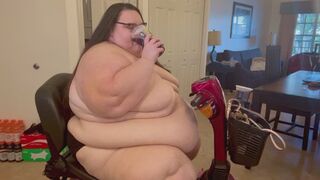 SSBBW Soda Chug with Burps