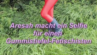 Selfie for rubber boot fetishist - Selfie für Gummistiefelfetischist