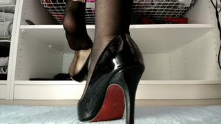Nylons soles view from dangling