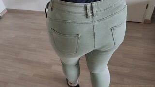 Green thight sexy Jeans and high heelss