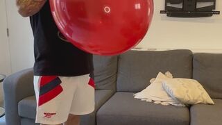 JL and a big red 18 inch balloon part ways