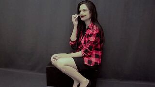 Smoking Beautiful CIGAR Model Paula Video 0052