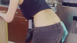 Buttcrack plumber