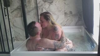 Honeymoon hottub