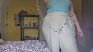 Body tour turned pussy play
