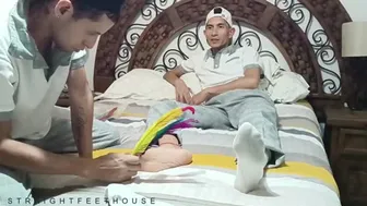 Straightfeethouse