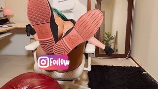 Masturbating in black latex gloves and black shoes