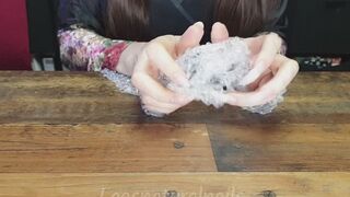 ASMR hard scratch and popping bubble wrap