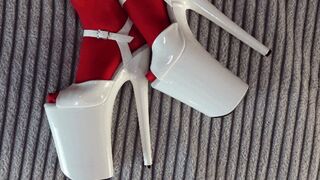 A close look at my new high heels (mov)