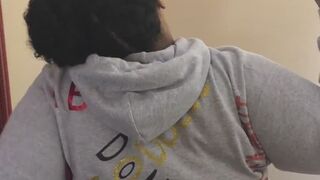 BBW Ass Shaking in Chair
