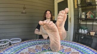 Showing off my dirty feet - 4k UHD Version