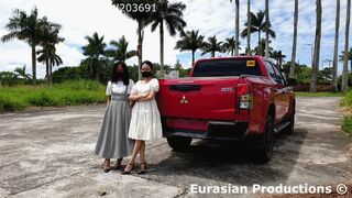 286 B - AzTea & Elsa picnic revving full pedal cam