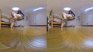 NEW 3DVR180 XINGGAN supervisor humiliated the dwarves beneath his feet