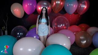 Ariel’s First Video Giant Balloon Pin Pop and KOD HD (1920x1080)