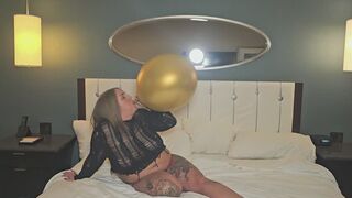 Gold Balloon Tease - Mouth Inflate, Tie & Bouncing Ride (No Pop)