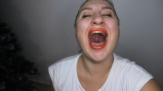 Yawning and the smell of red lips ORDER a