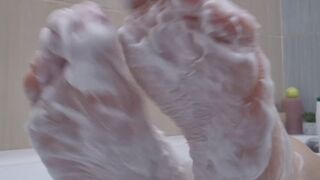 Wet soles bath
