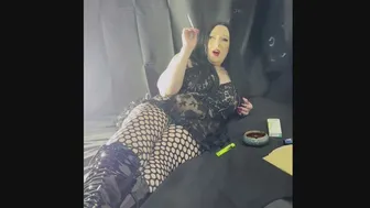 Miss Sable Smokes