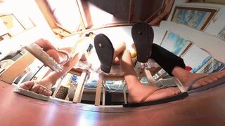 NEW MARTINA and Gao Yu Play Dwarf 360VR with 3 Friends 1