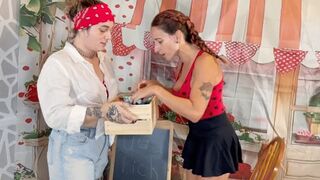 Foxxy Farms - FARM2TABLE FEET WORSHIP - Nancy Thomspon & Mya Pleasure HIDEF MOV