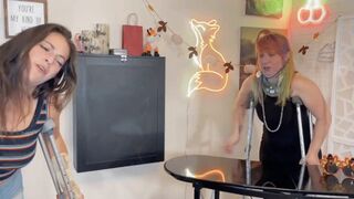 FOXXY LOUNGE - Broken Servers try to work CRUTCH & Sprained Ankle - INDICA & CELESTE HIDEF