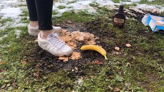 Nizzas crushing muddy treats