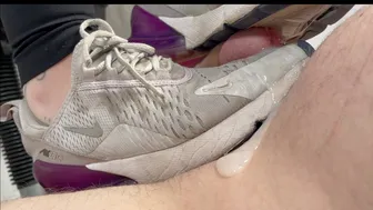 Tramplegirls Shoejobs And Cockcrush
