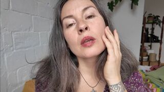 you enjoying her sexy natural lips m0