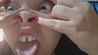 the fat girl's silly face