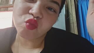 “Lip Fetish Play: Slow, Messy Lipstick Application