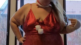 Xmas Flashing for You & the Neighbors | SSBBW Public Tease