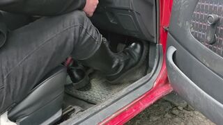 Cranking in boots 2