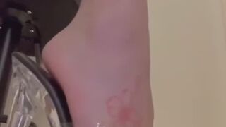Overhanging toes JOI - foot worship