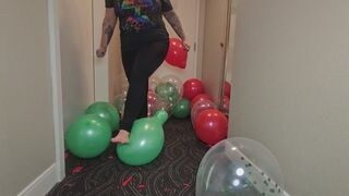 Mass Christmas balloon barefoot pop