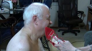 Christina Shoe Slapping Trampleguys Face - Mobile Device Version