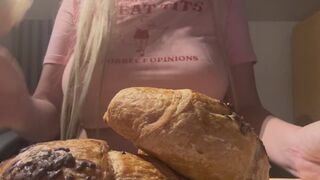 GAINING WEIGHT WITH NUTELLA CROISSANTS