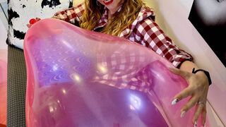 Evil-Lyn fingernails to pop 14 big Balloons