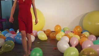 Zora - Bare Foot Popping
