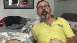 31 2022 08 03 Wichsen auf dem Bett IMG 1648