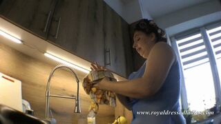 Chubby cleaning lady has sex in the kitchen