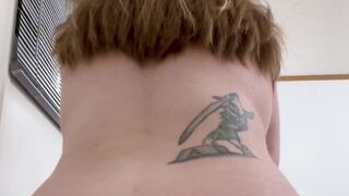 Naked rear view plops